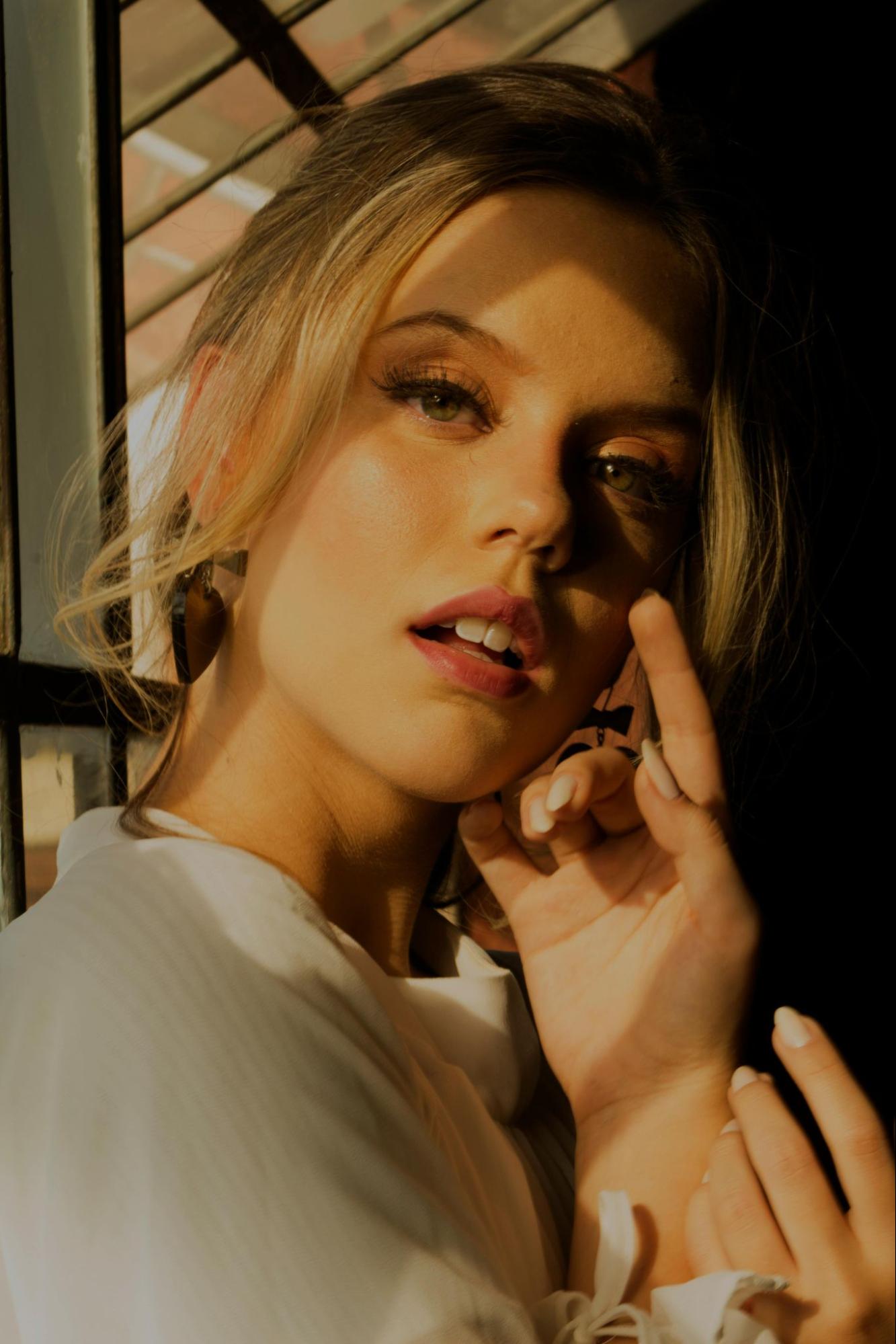 Combining Serum and Moisturizer: A How-To