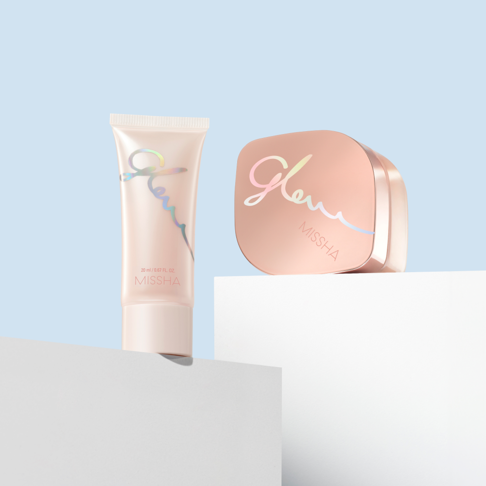 MISSHA Glow Skin Balm, Korean glow cream that works as both a moisturizer and primer. Leaves the skin smooth with a glowing look.