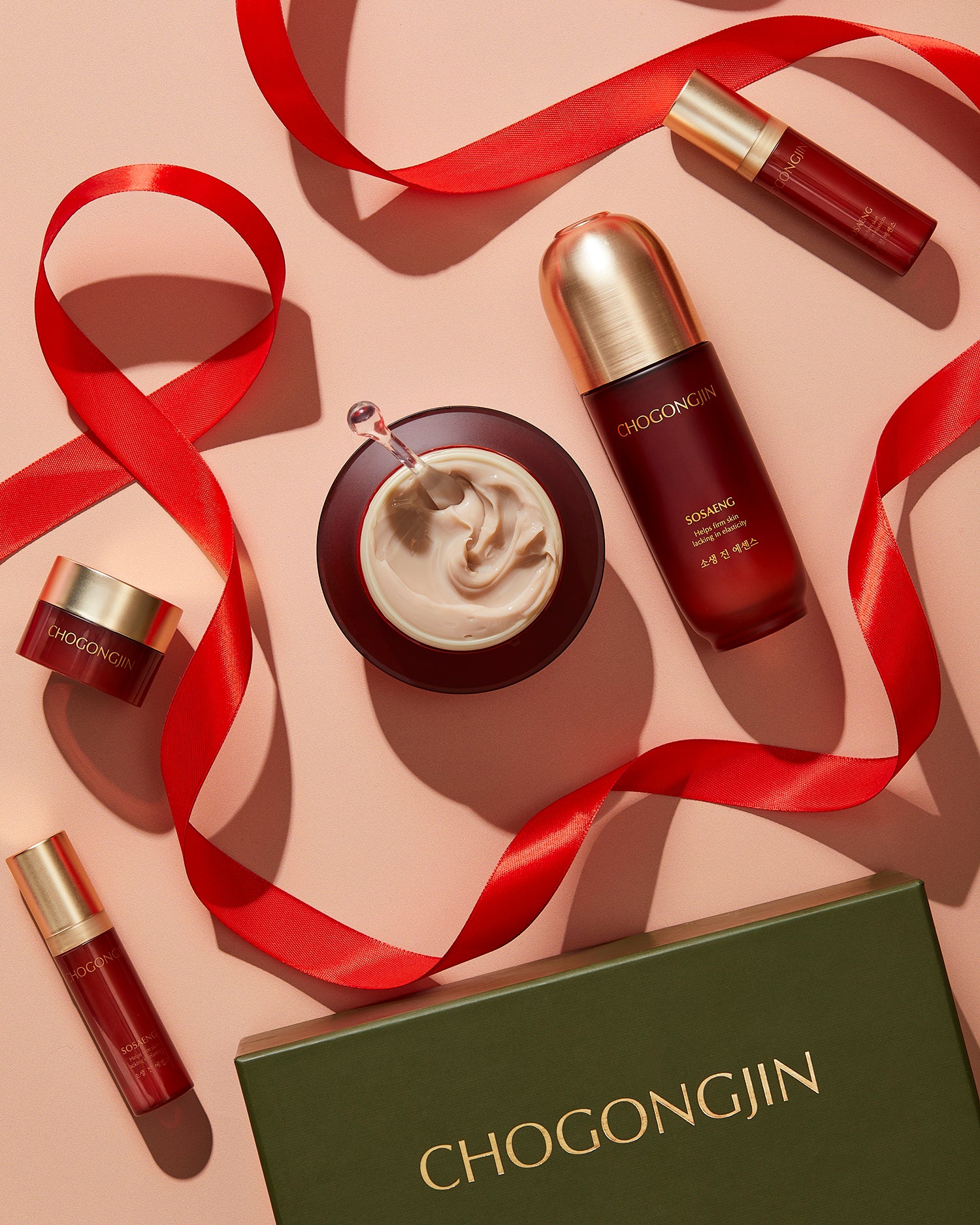 Dosti bilan kozi boglangan xotinni sikish Albinaning jozibali shimi