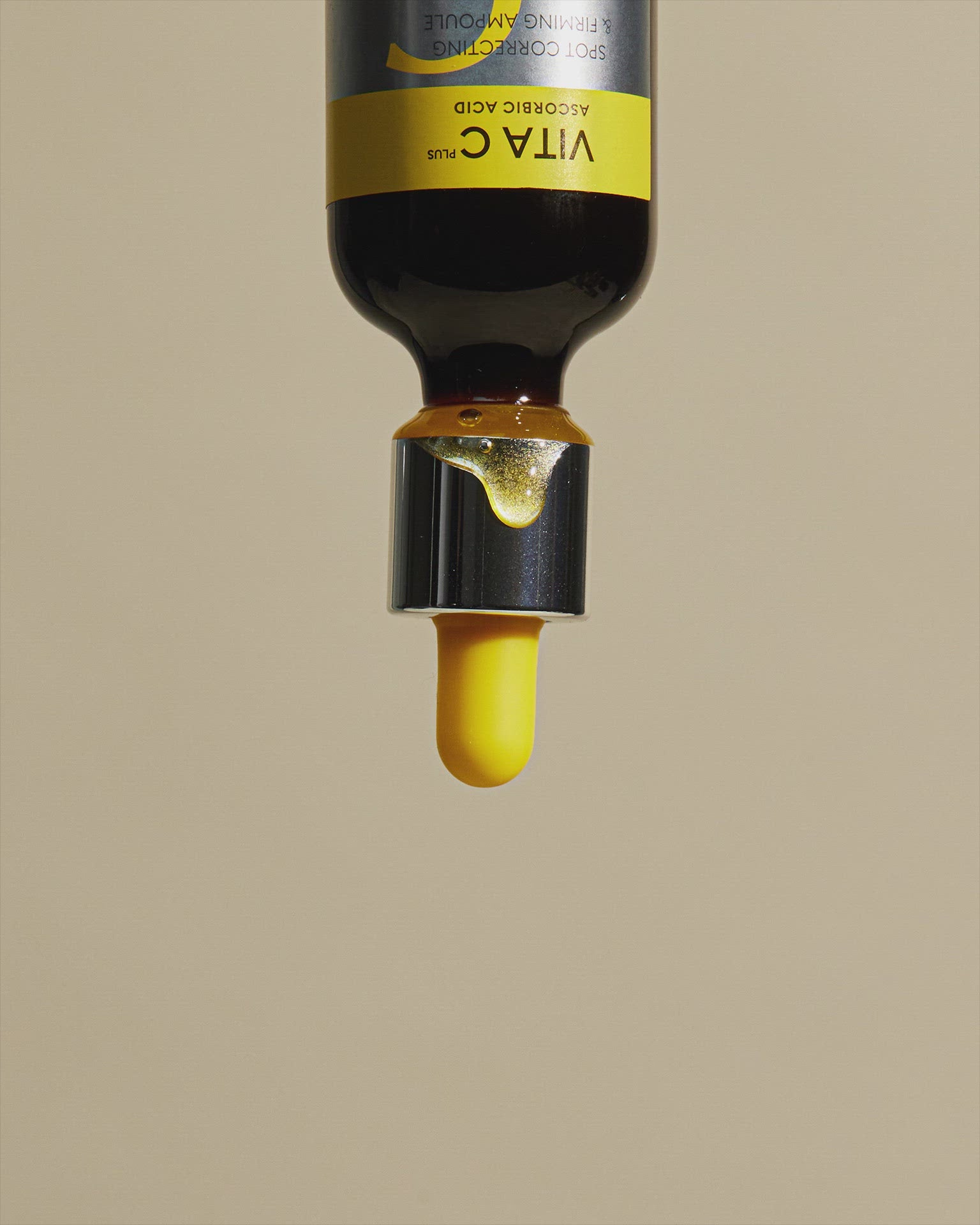 MISSHA Vita C Plus Spot Correcting and Firming Ampoule, 2 in 1 Korean serum with 99% vitamin C and collagen for aging skin