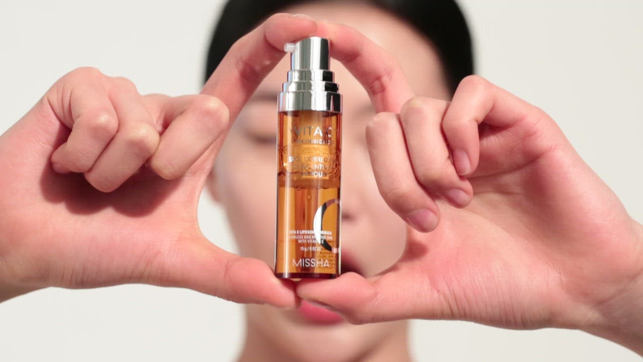 MISSHA Vita C Plus Spot Correcting Concentrate Ampoule, Korean concentrated Vitamin C ampoule for dull skin. Shake before using