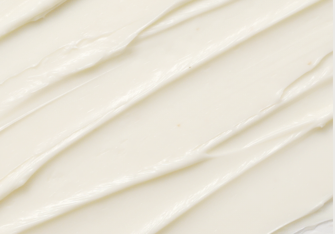 Chogongjin Geumsul Jin Cream 60ML anti-aging Korean skincare cream close-up macro texture rich nourishing formula visible thick white ridges.
