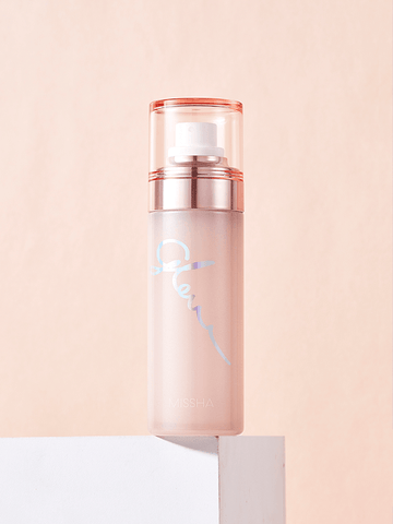 MISSHA Glow Skin Balm To Go Mist, a Korean 5-in-1 mist used to promote refreshed skin, balm in portable form, all-day makeup looks.