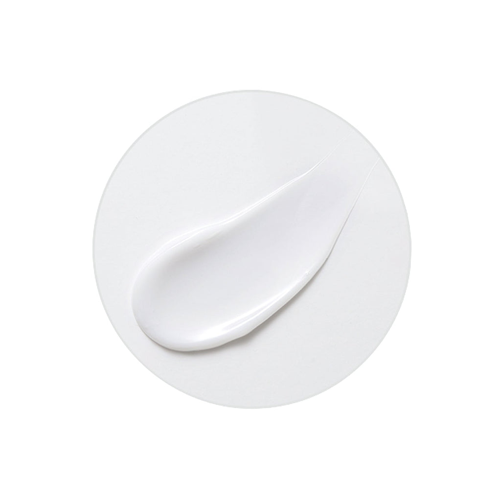 MISSHA Chogongjin Youngan Jin Essence texture showing smooth, lightweight formula that deeply nourishes and brightens skin.
